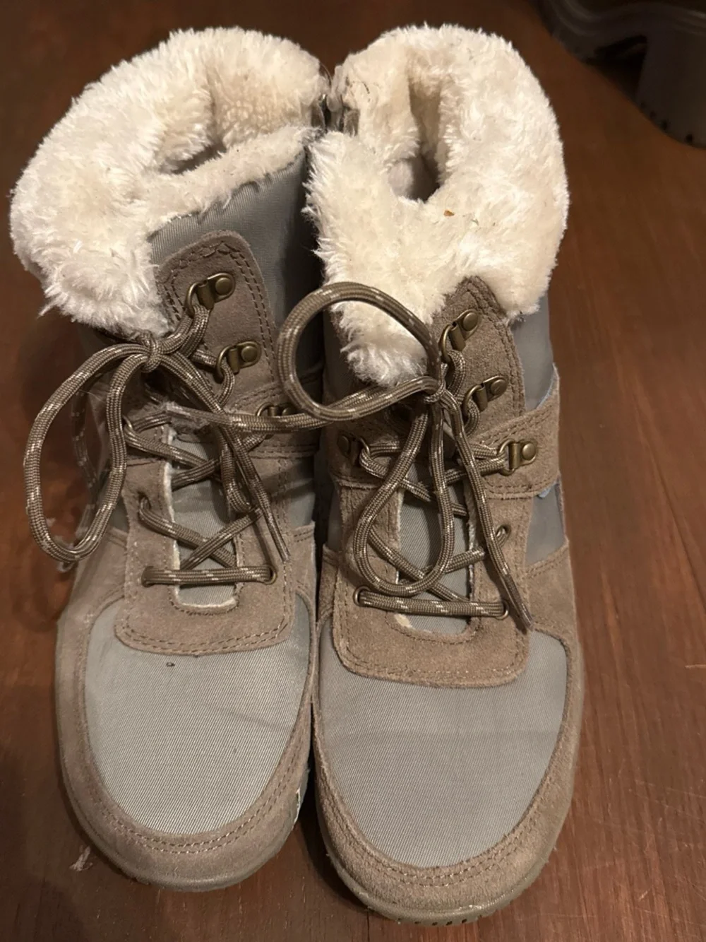 Vintage 1946 Light Taupe Faux-Fur Lined Winter Ankle Boots